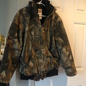 Men’s Carhartt Camo hooded jacket
